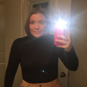 Meet your Posher, Hollyn